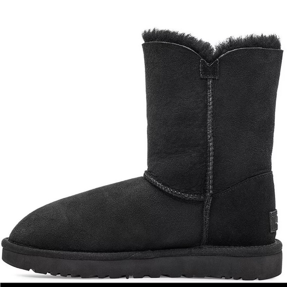 Ugg Bailey Crochet Button - Picture 3 of 8